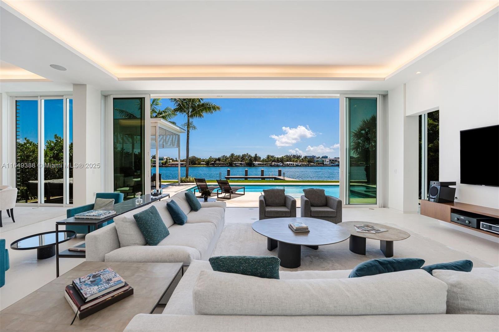 BISCAYNE POINT - Residential