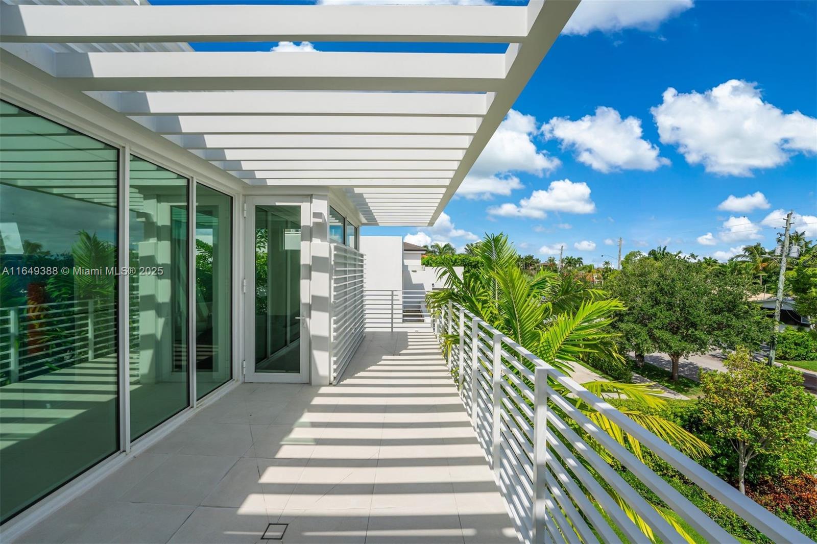 BISCAYNE POINT - Residential