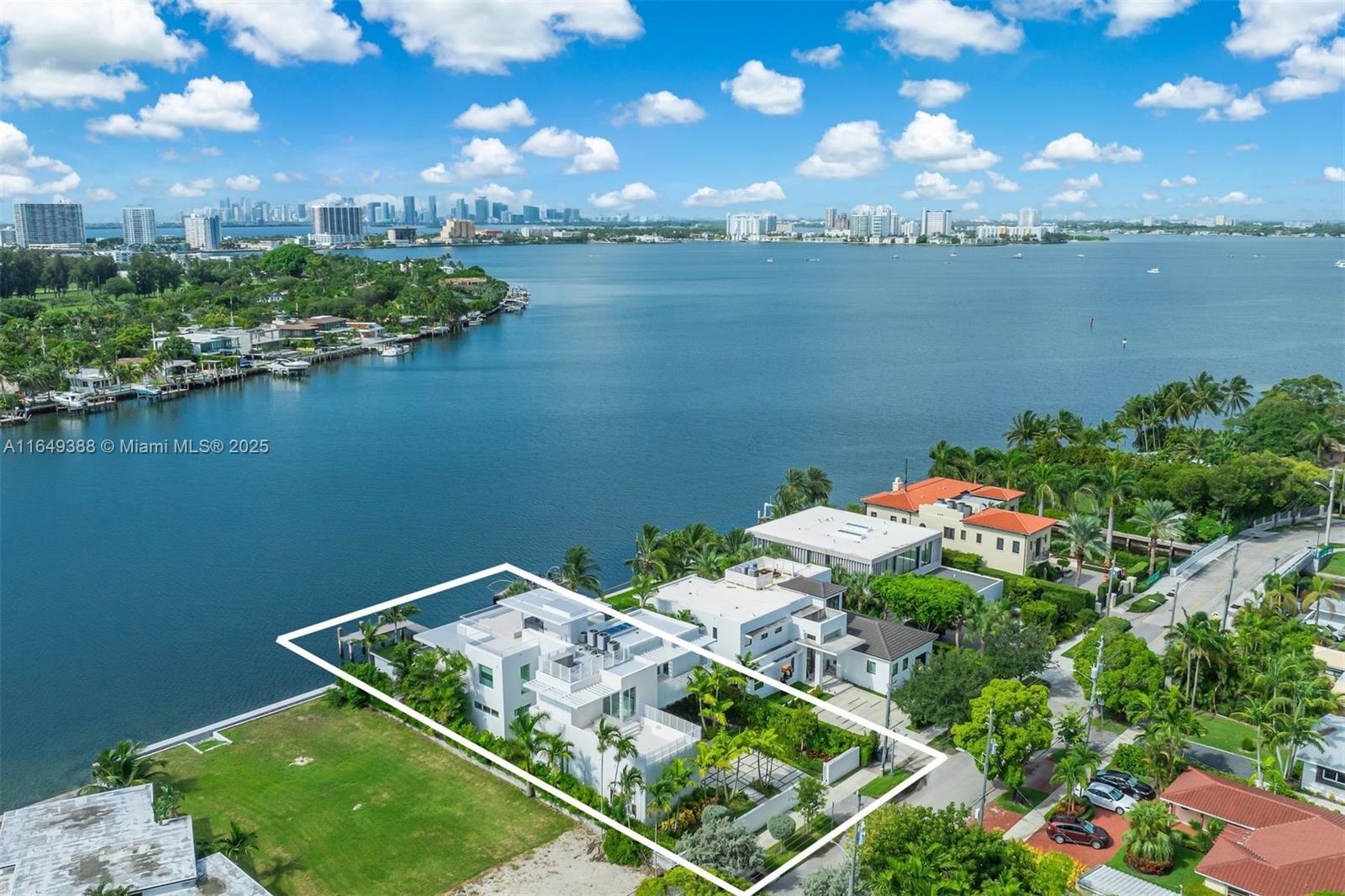 BISCAYNE POINT - Residential
