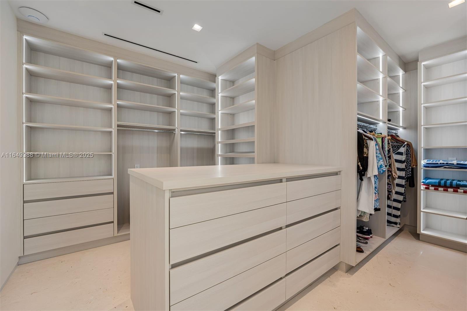 BISCAYNE POINT - Residential