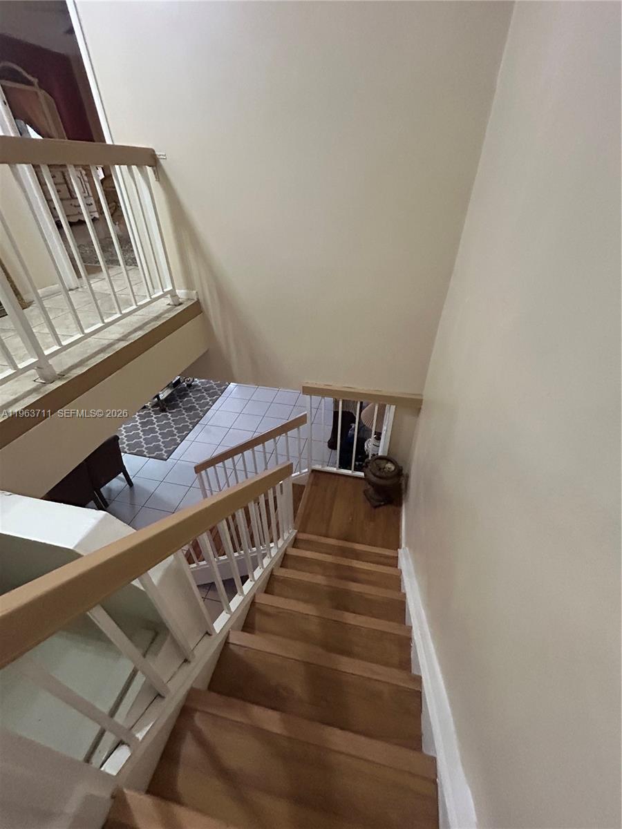 WIMBLEDON TOWNHOUSE I-13 - Residential