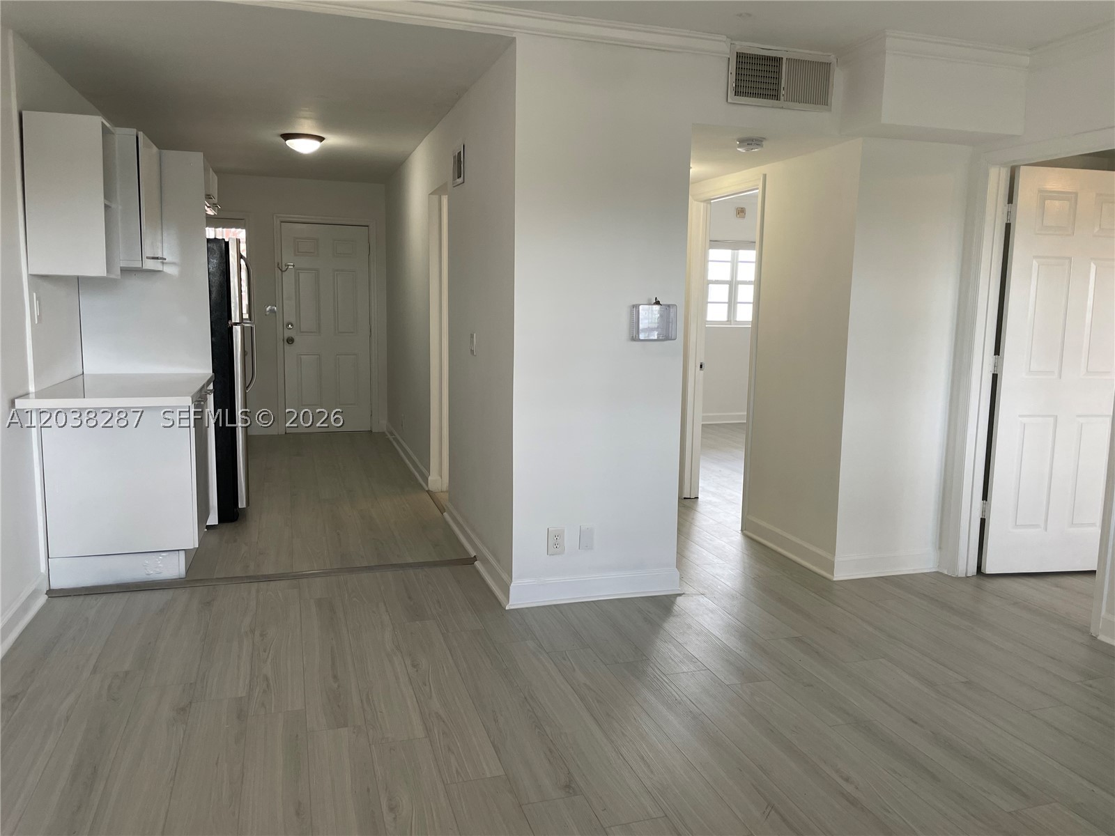 FLORIDIAN ARMS CONDO - Residential Lease