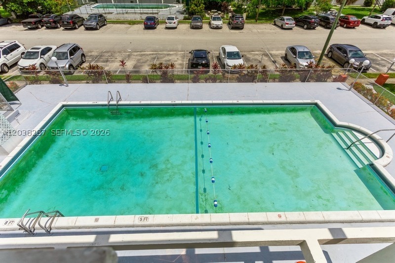 FLORIDIAN ARMS CONDO - Residential Lease