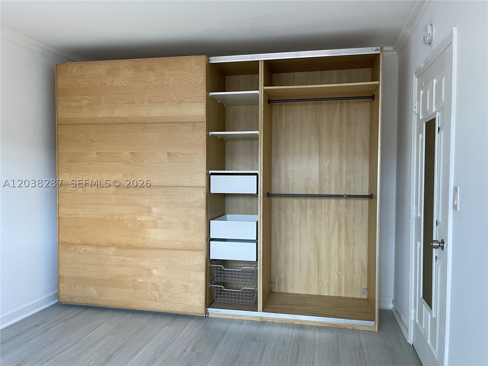 FLORIDIAN ARMS CONDO - Residential Lease