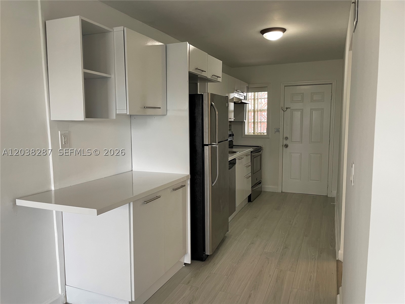 FLORIDIAN ARMS CONDO - Residential Lease