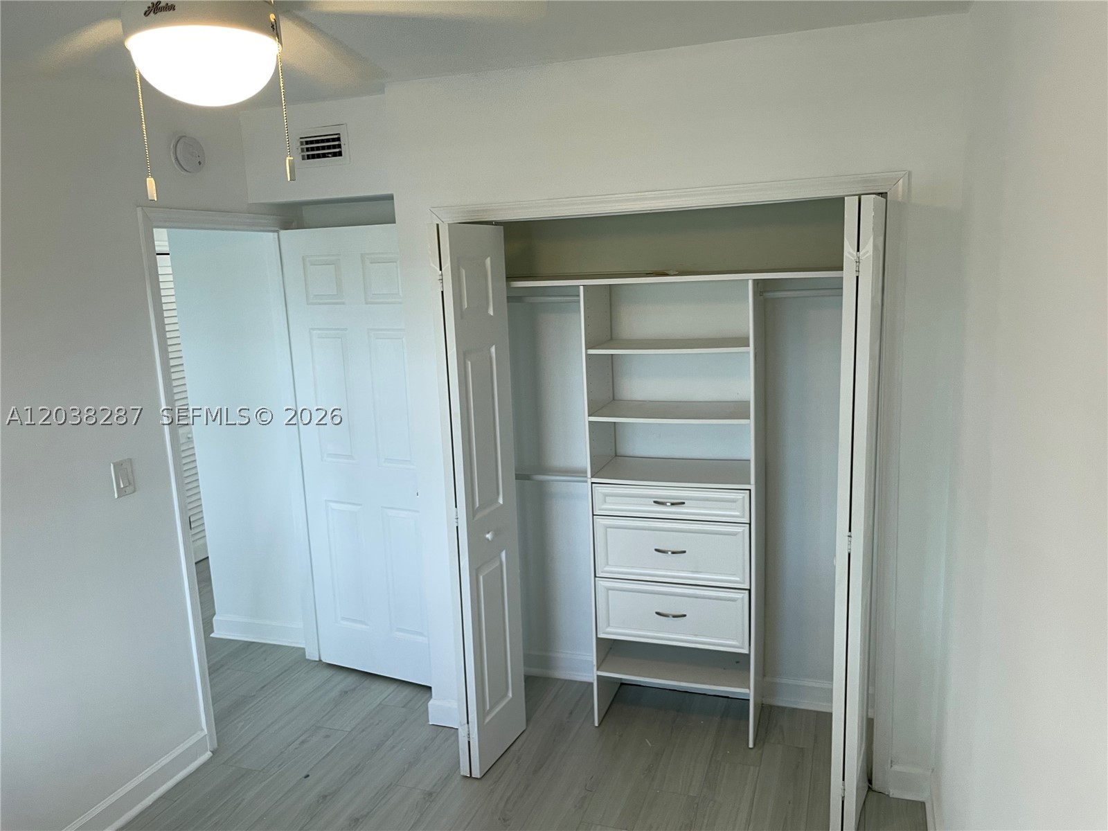 FLORIDIAN ARMS CONDO - Residential Lease