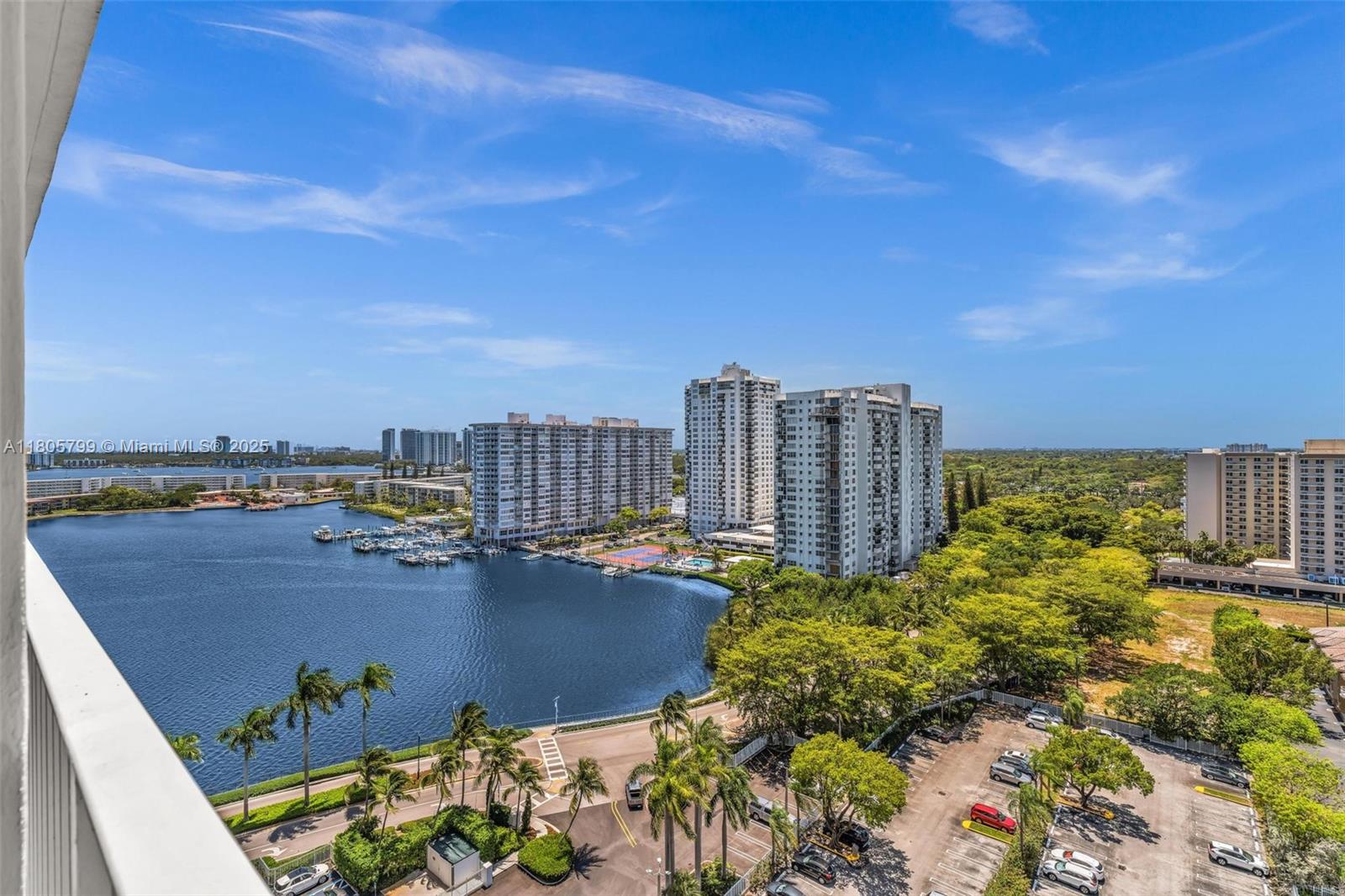 ADMIRALS PORT CONDO - WEST - Residential