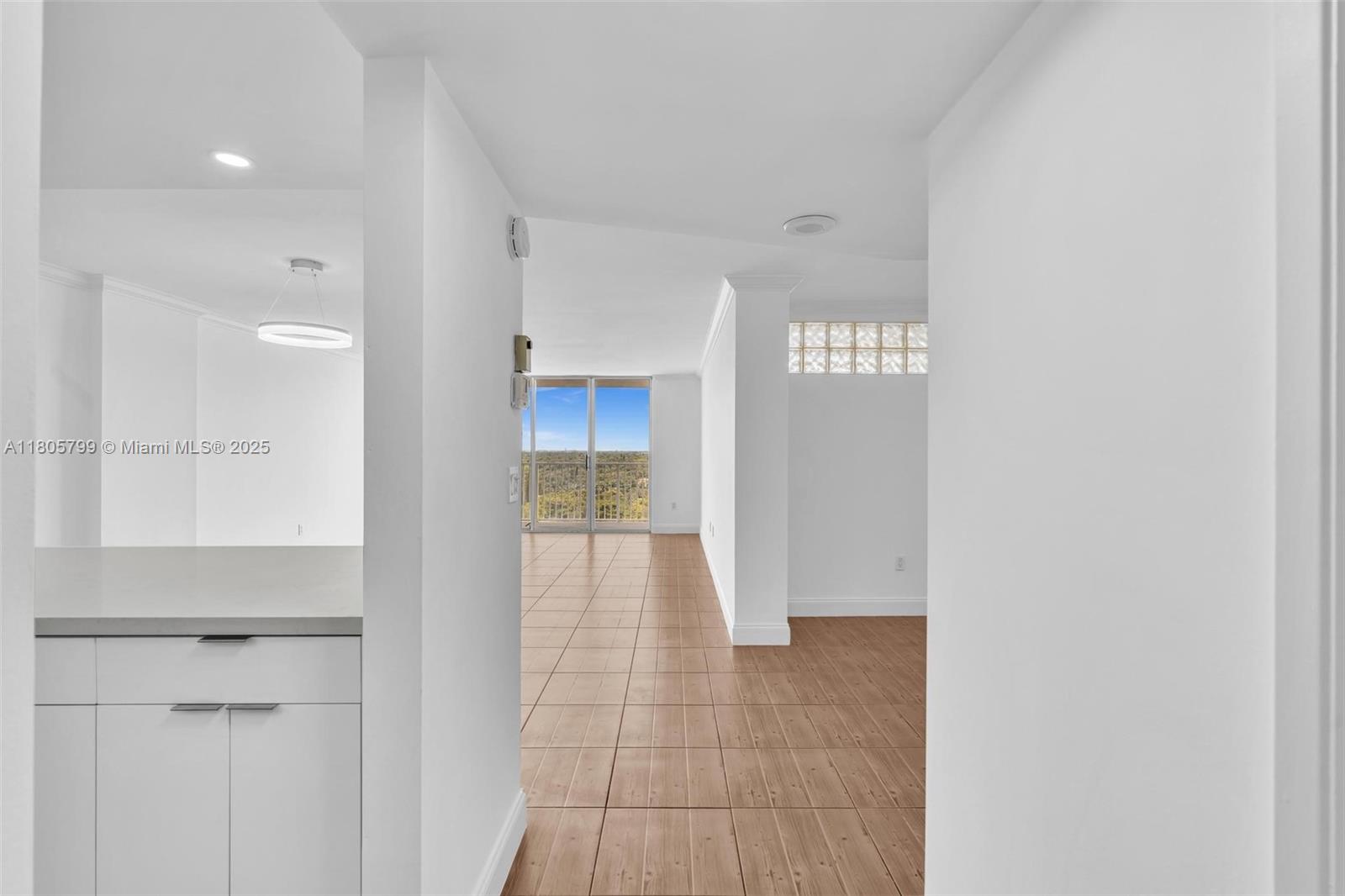 ADMIRALS PORT CONDO - WEST - Residential