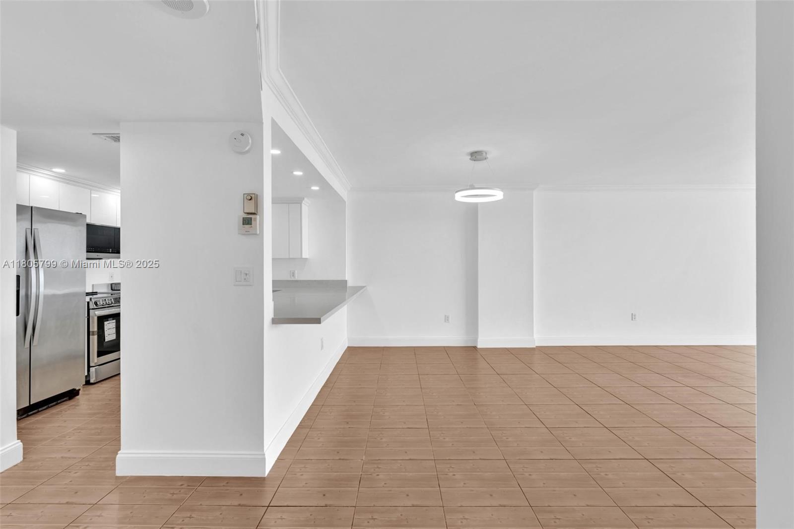ADMIRALS PORT CONDO - WEST - Residential