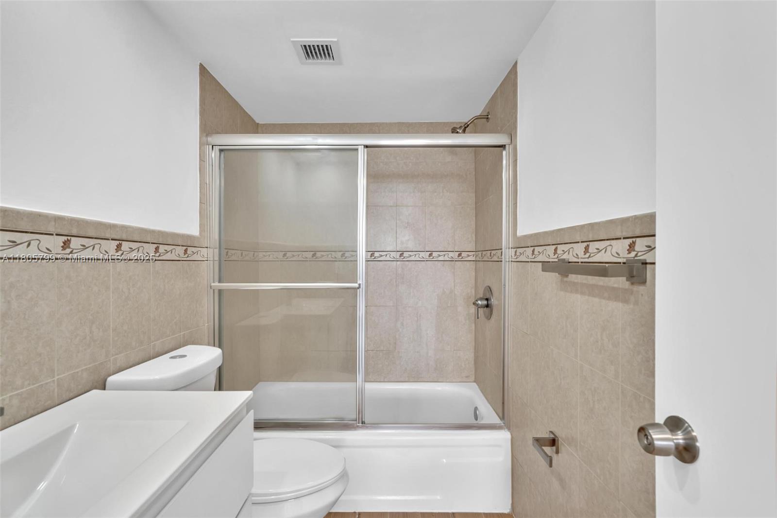 ADMIRALS PORT CONDO - WEST - Residential