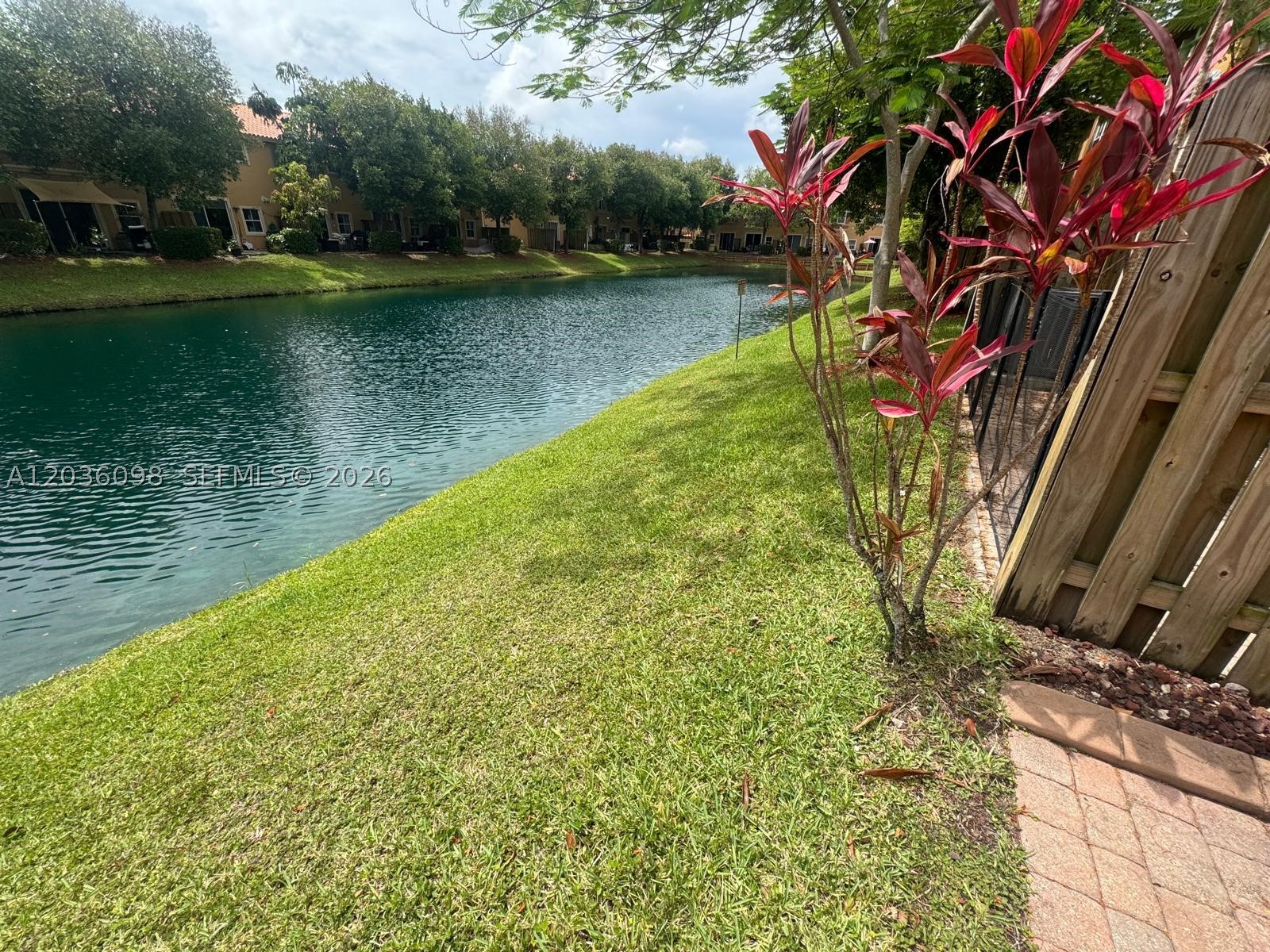 VILLAS AT HARBOR ISLES CO - Residential