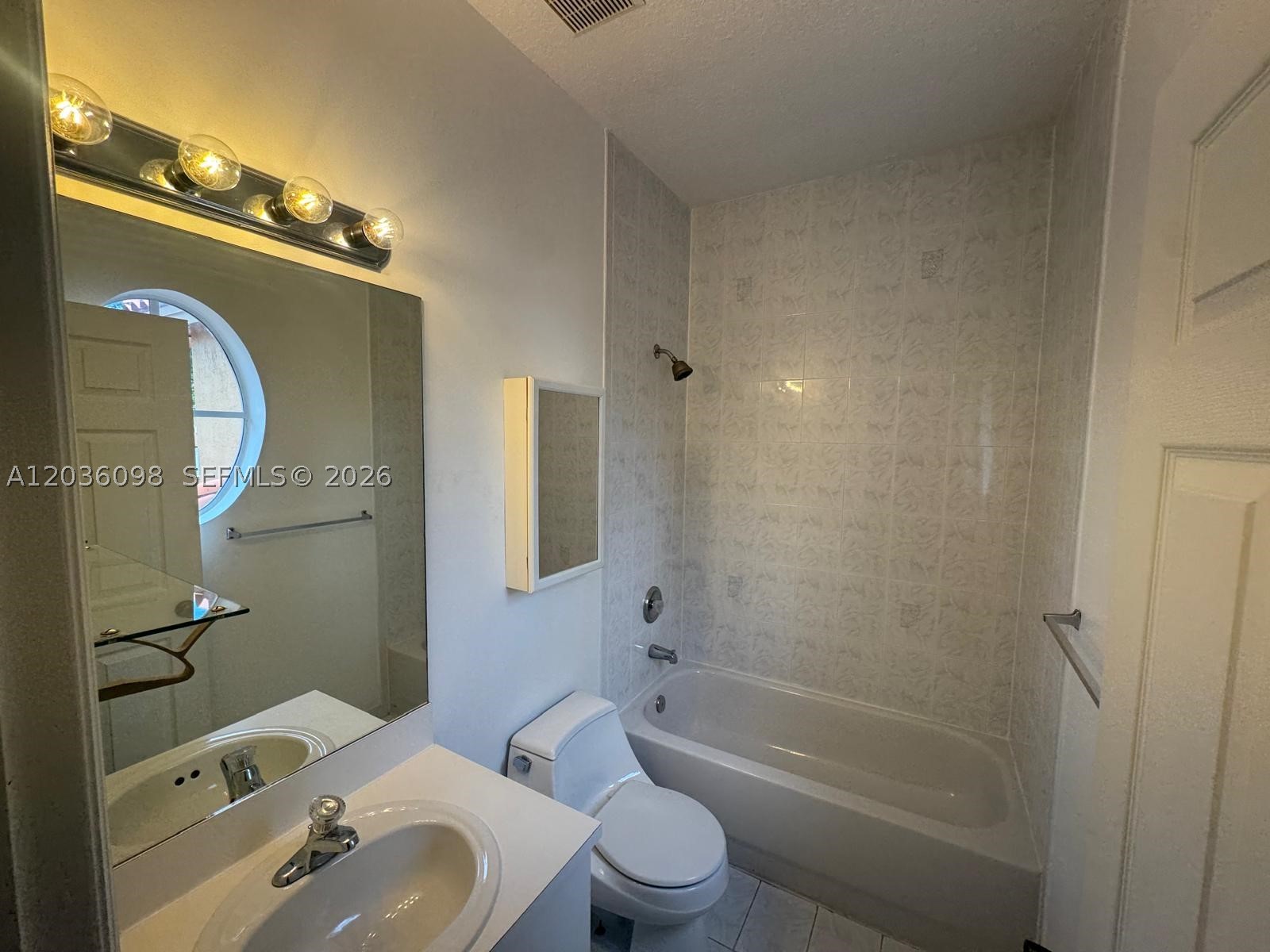 VILLAS AT HARBOR ISLES CO - Residential