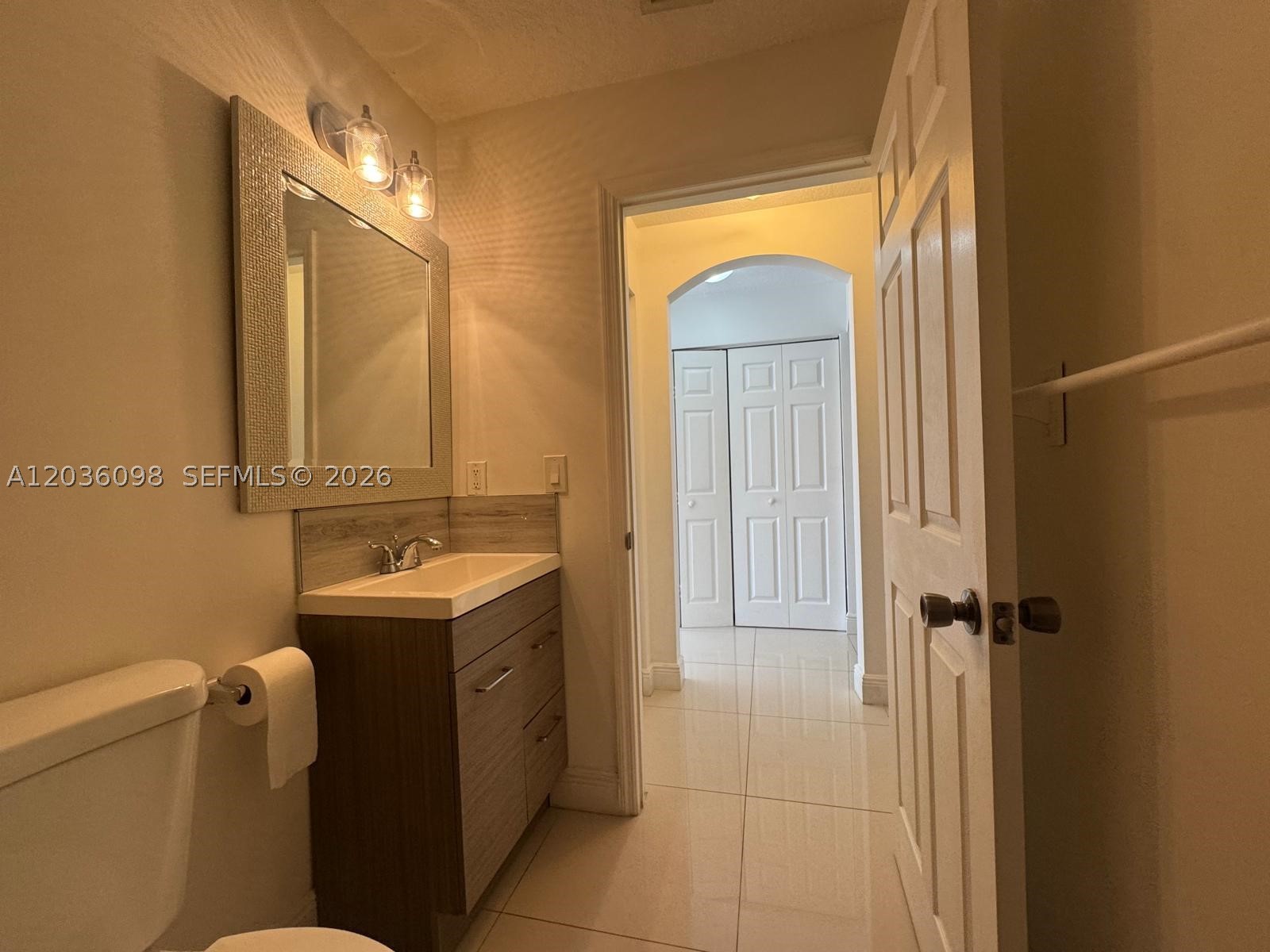VILLAS AT HARBOR ISLES CO - Residential
