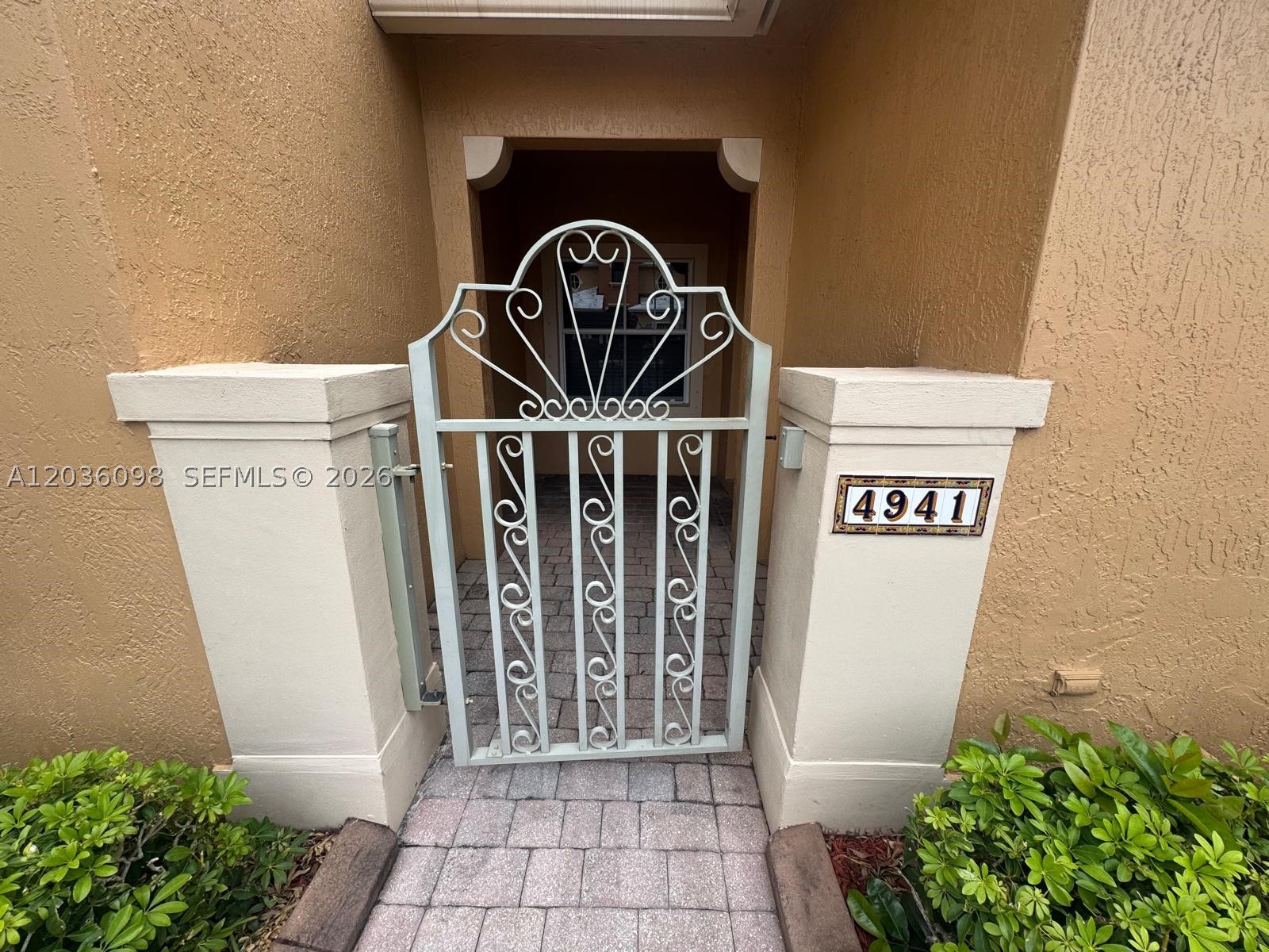 VILLAS AT HARBOR ISLES CO - Residential