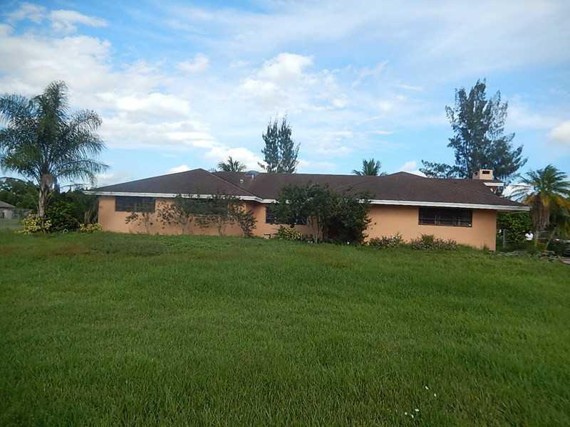 COUNTRY CLUB RANCHES SEC - Residential