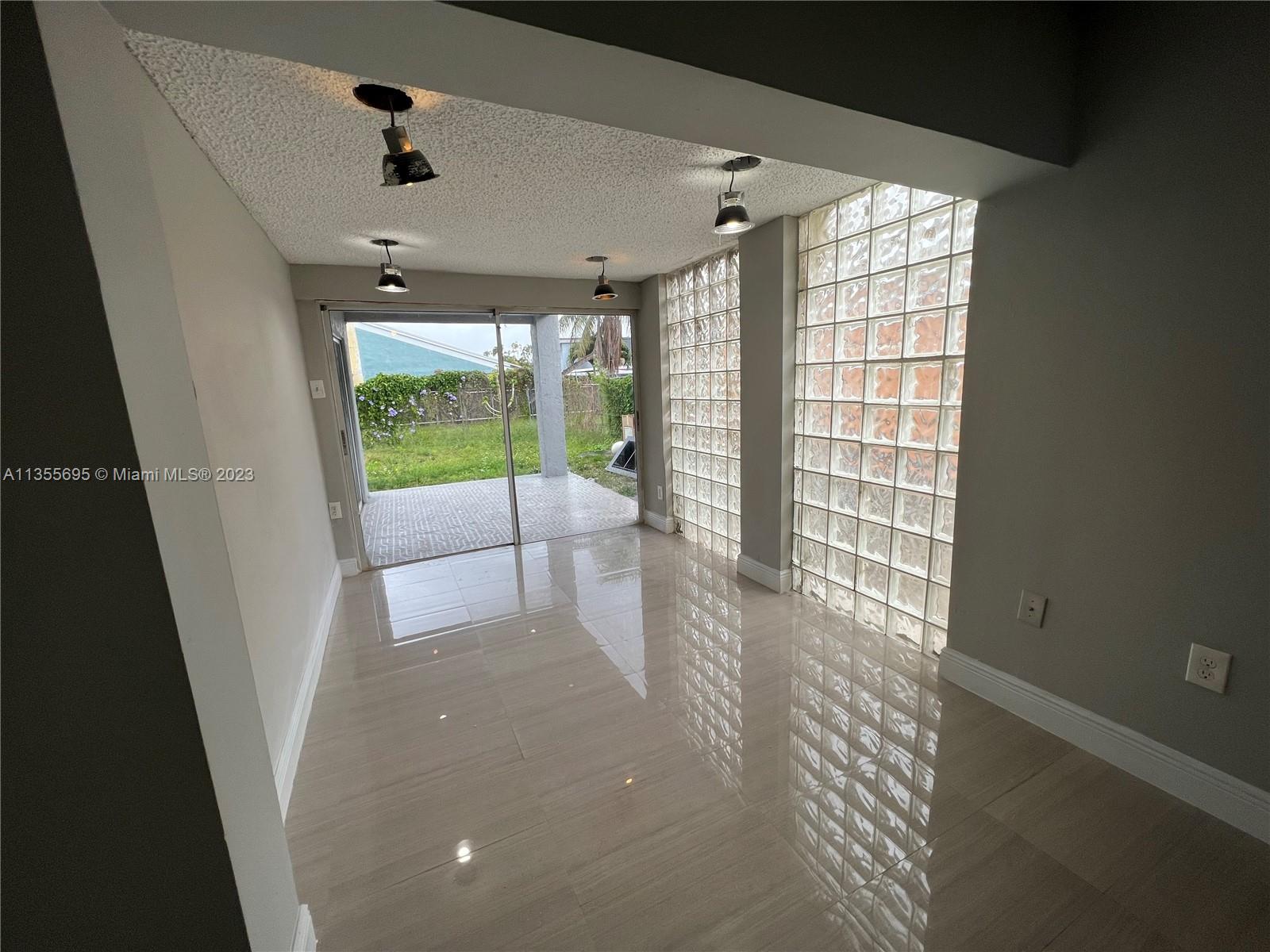 THE MIRAC SUB - Residential