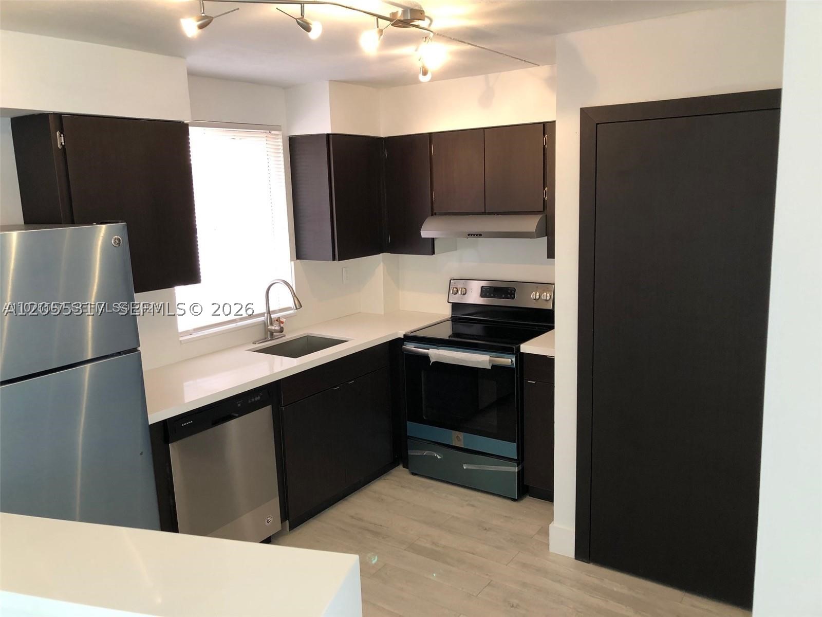 MIRASSOU CONDO - Residential Lease