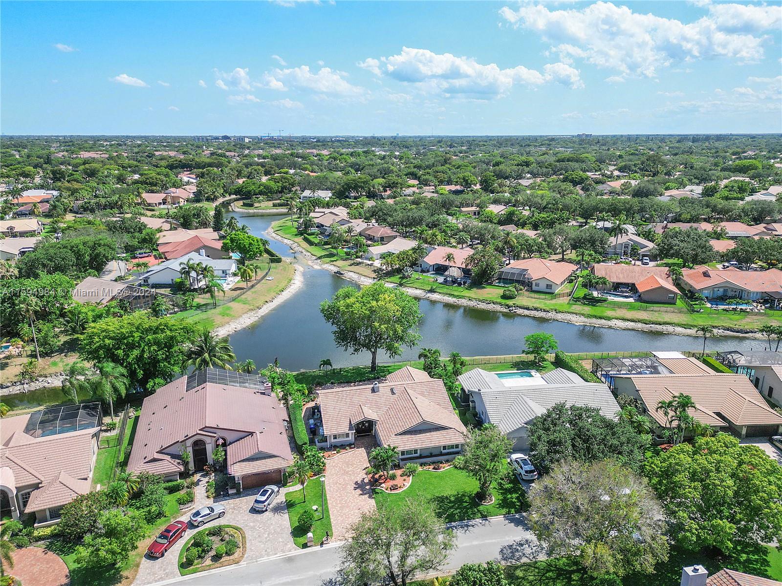 PINE RIDGE - Residential