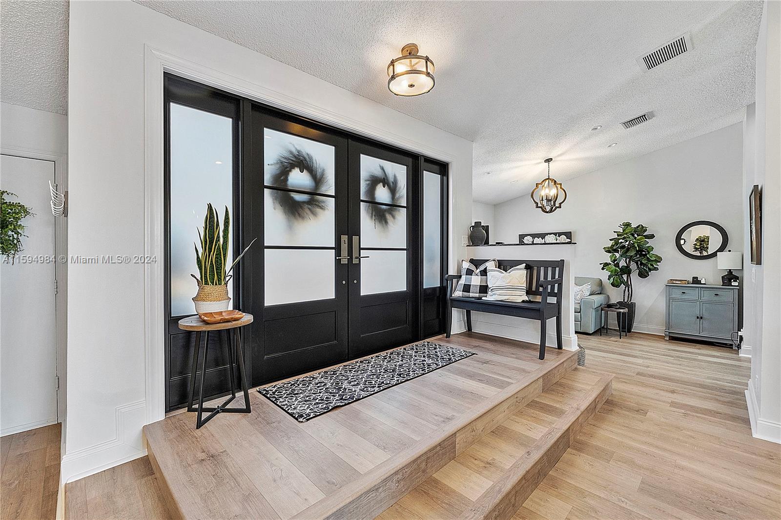 PINE RIDGE - Residential