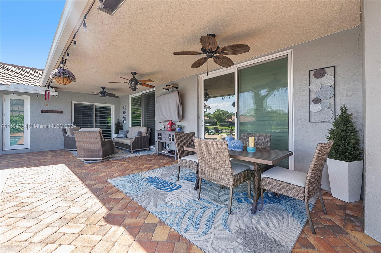 PINE RIDGE - Residential