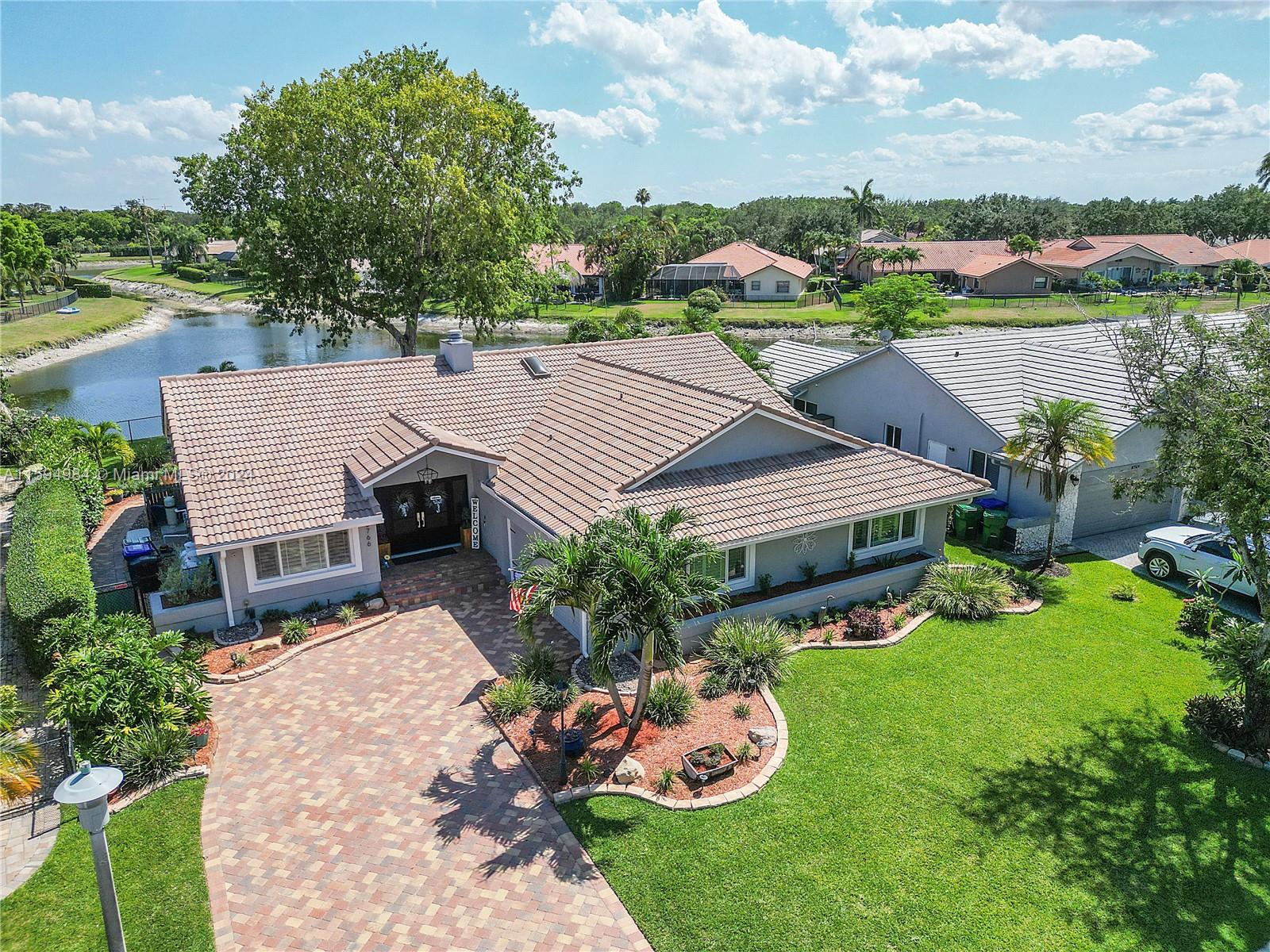 PINE RIDGE - Residential