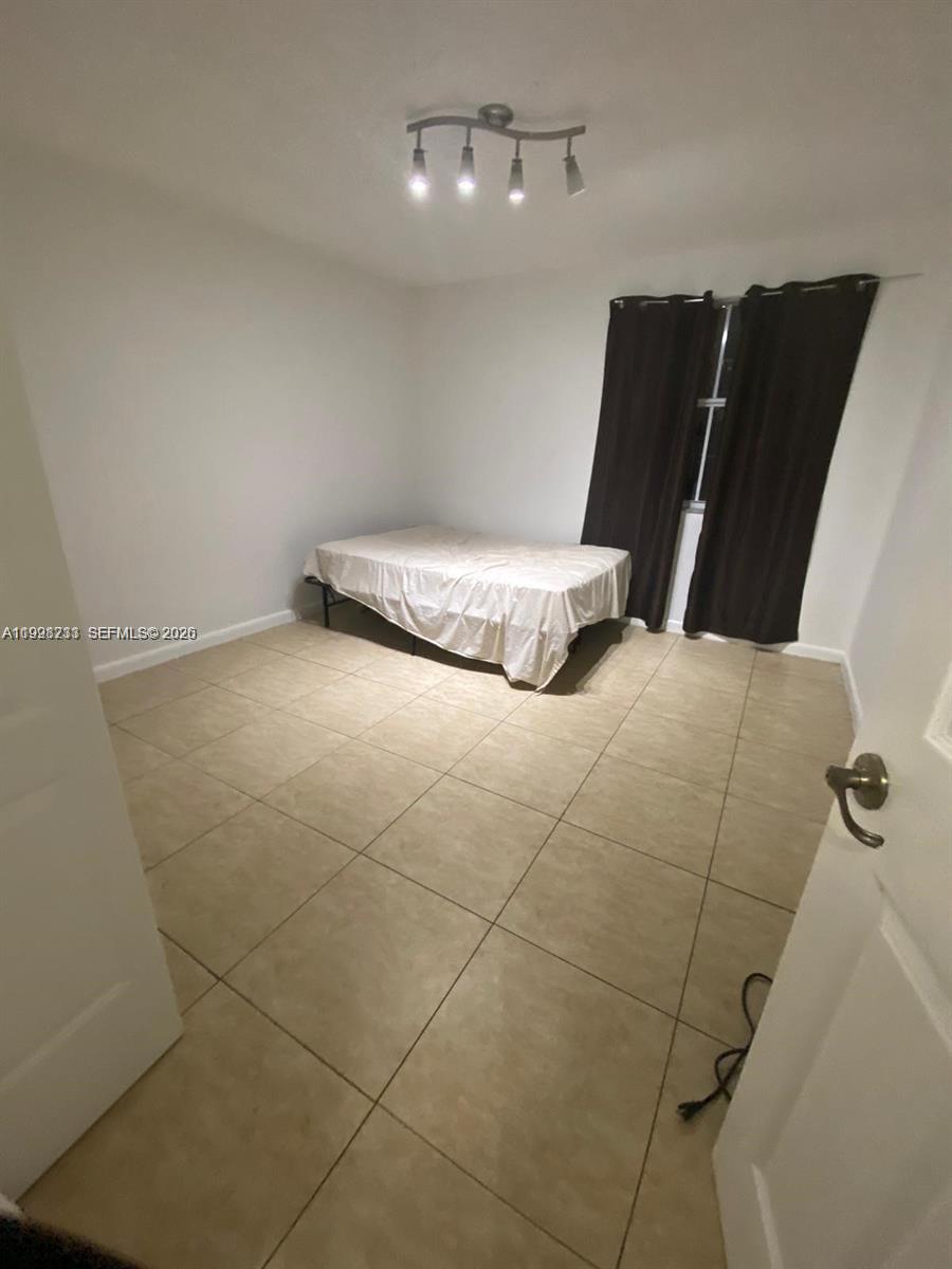 THE GREENS AT DORAL CONDO - Residential