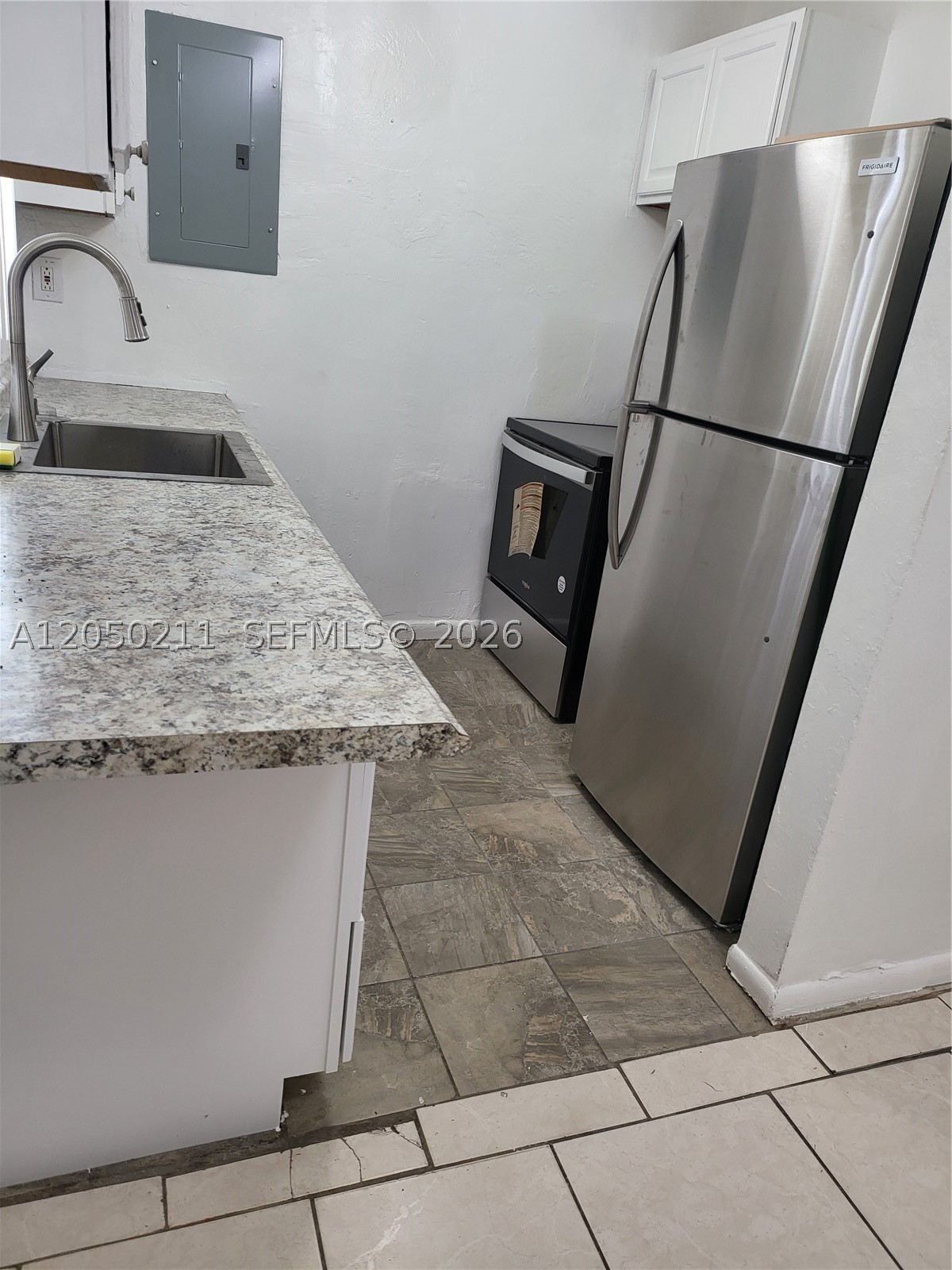 ARCOLA GARDENS - Residential Lease