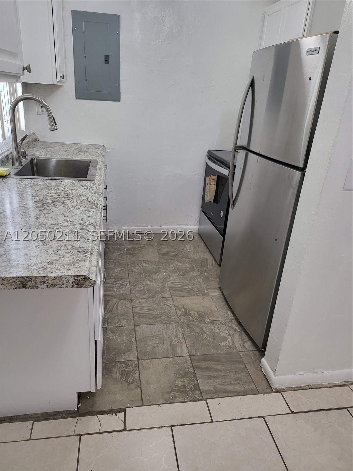 ARCOLA GARDENS - Residential Lease