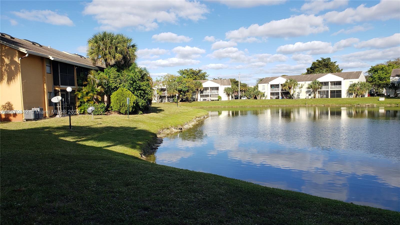 One bedroom, one bath, just painted, washer and dryer, dishwasher, unit in good original conditions. No rental restrictions. Please call agent for showings.