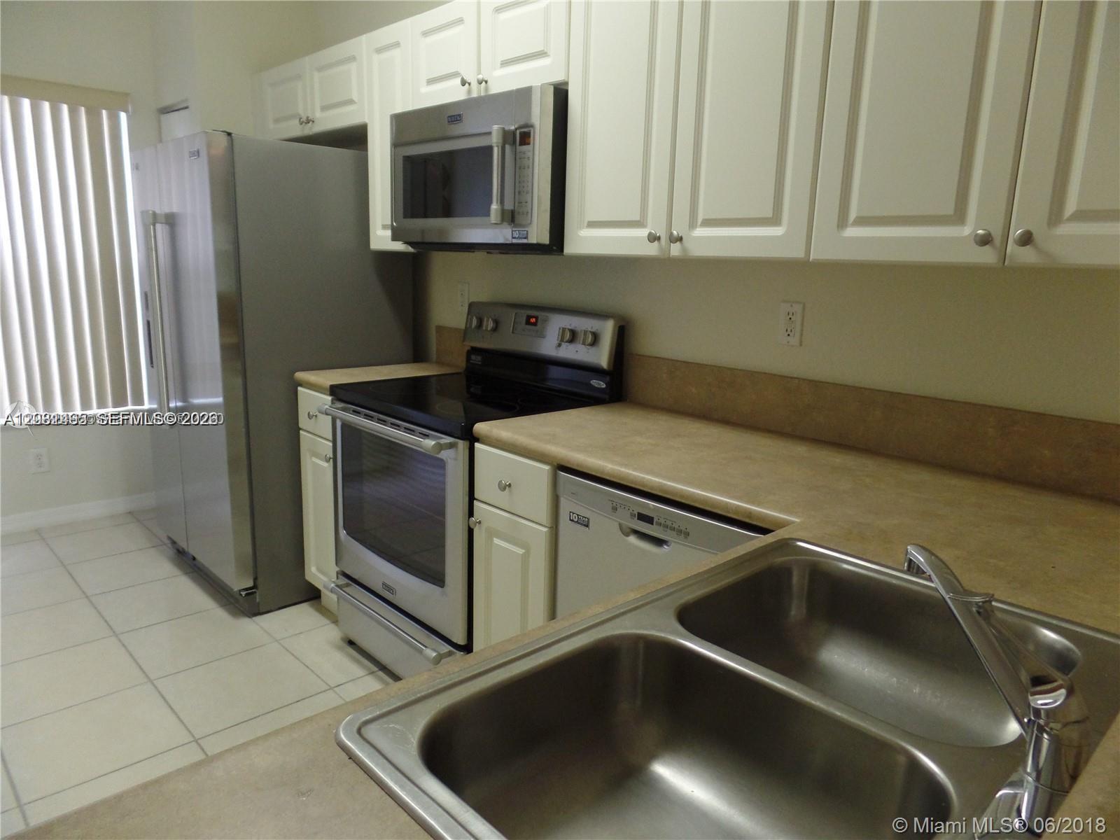 LAS TERRAZAS AT VIZCAYA C - Residential