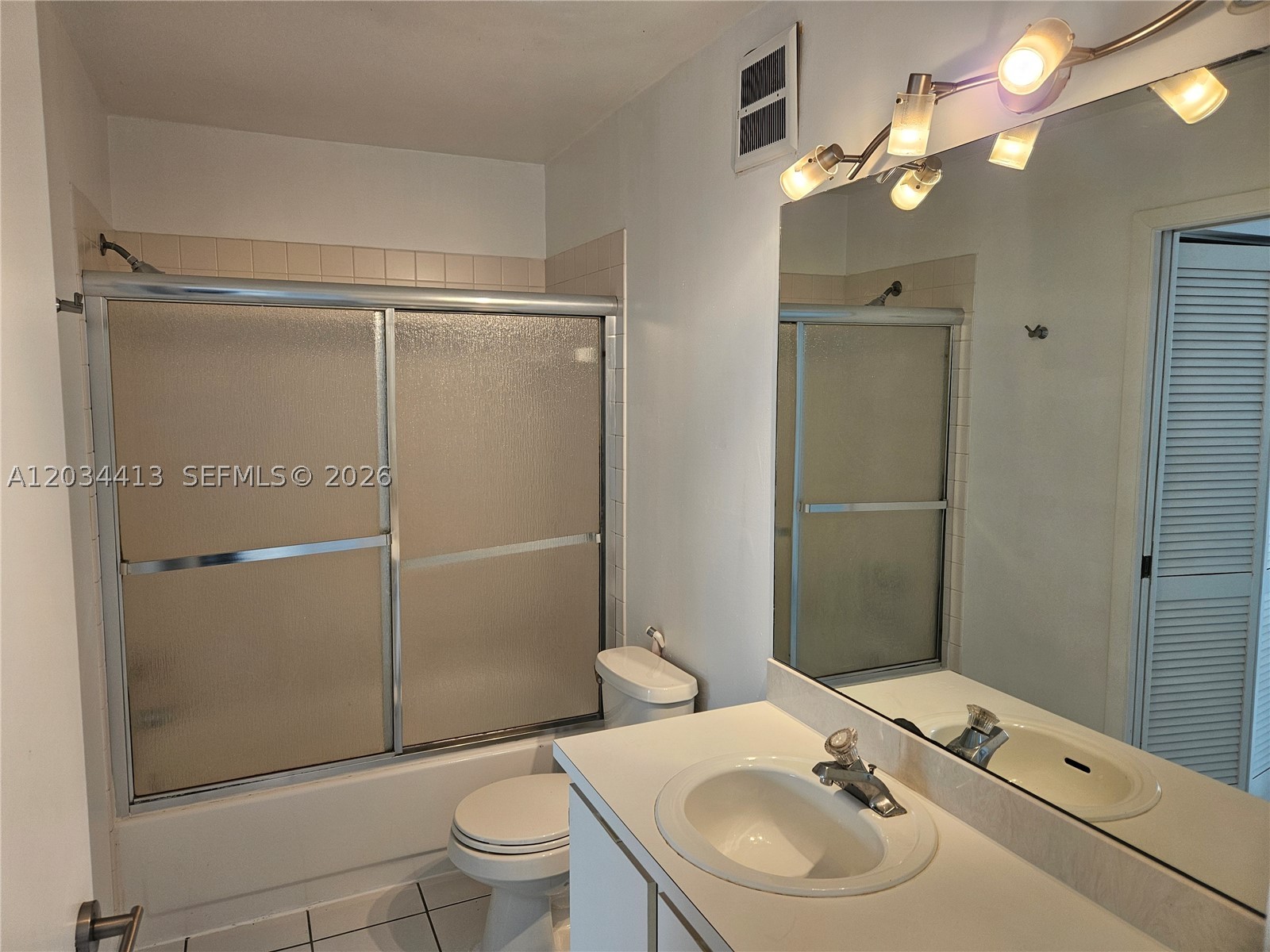 IMAGES AT PEMBROKE POINTE - Residential Lease