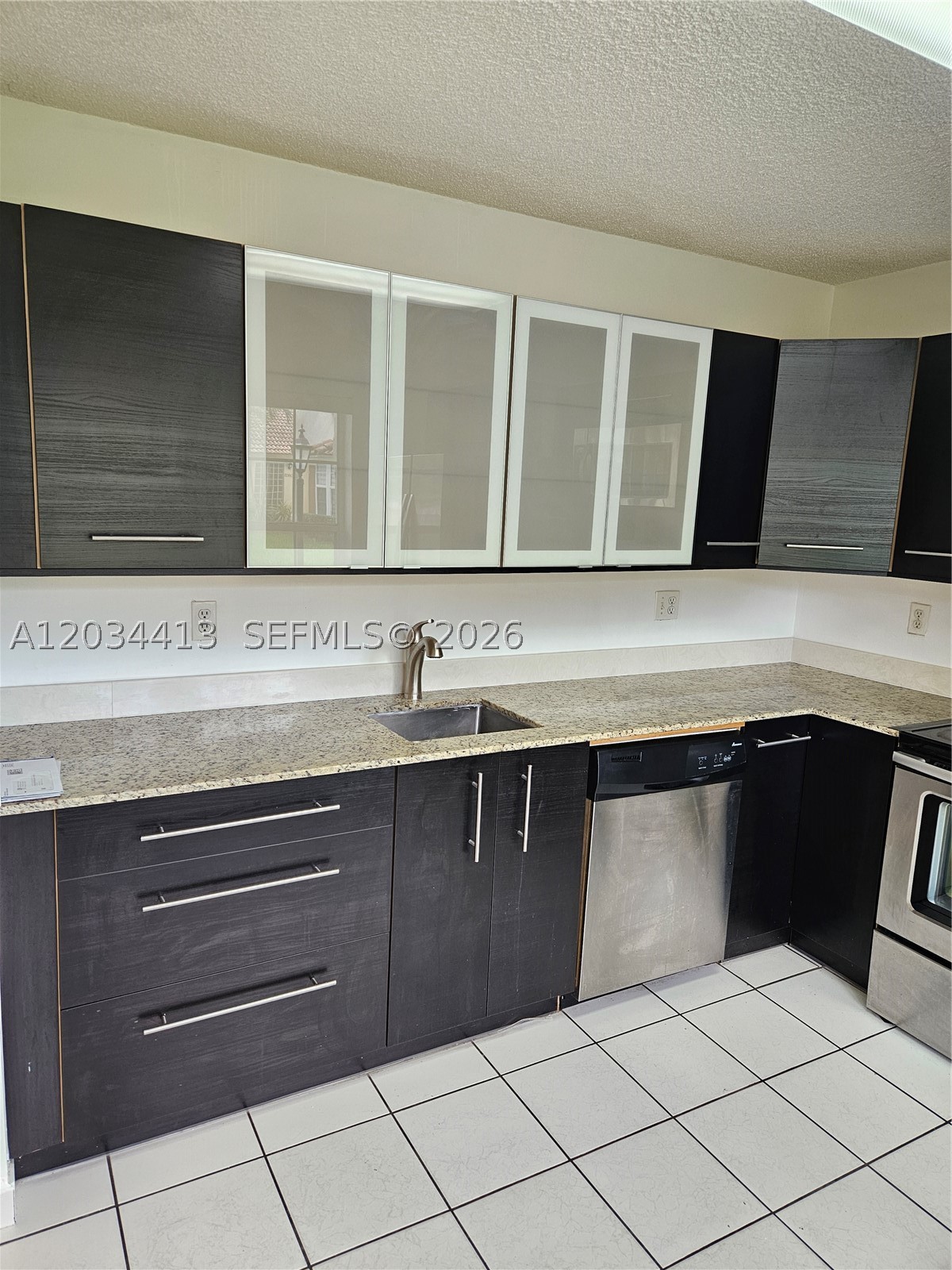 IMAGES AT PEMBROKE POINTE - Residential Lease