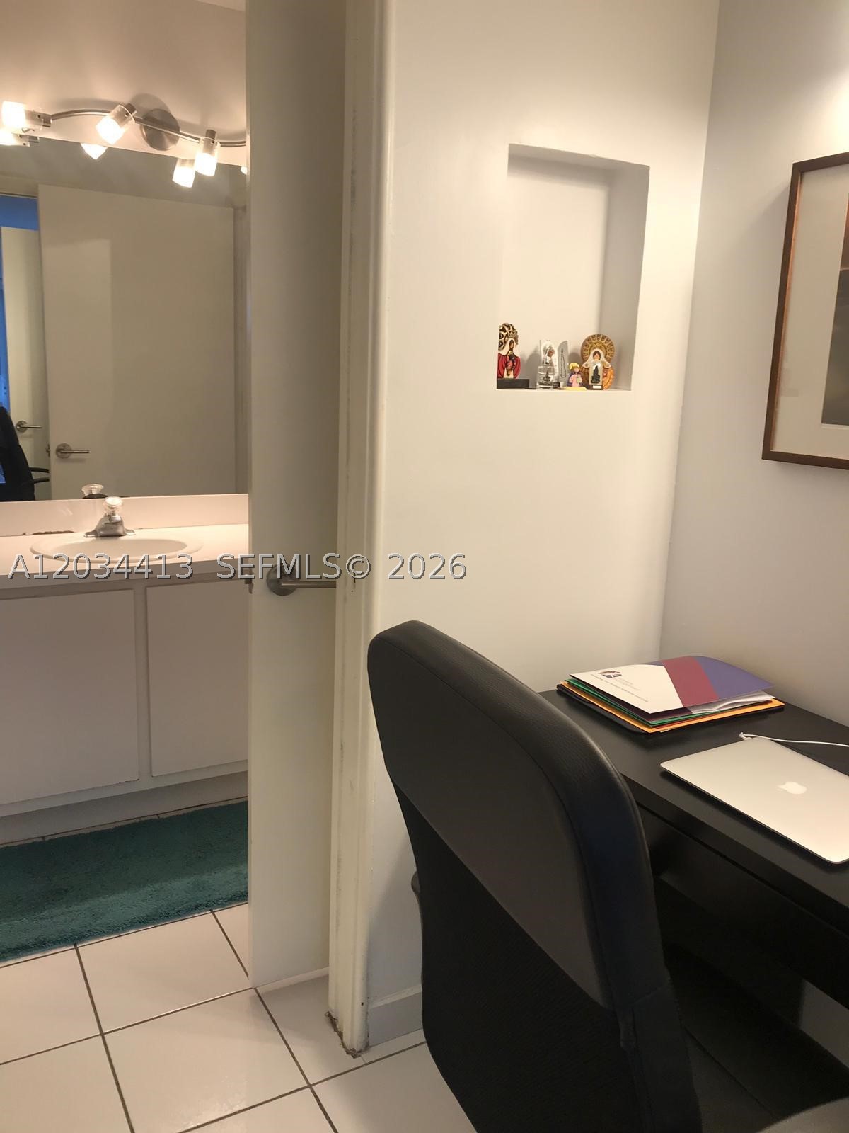 IMAGES AT PEMBROKE POINTE - Residential Lease