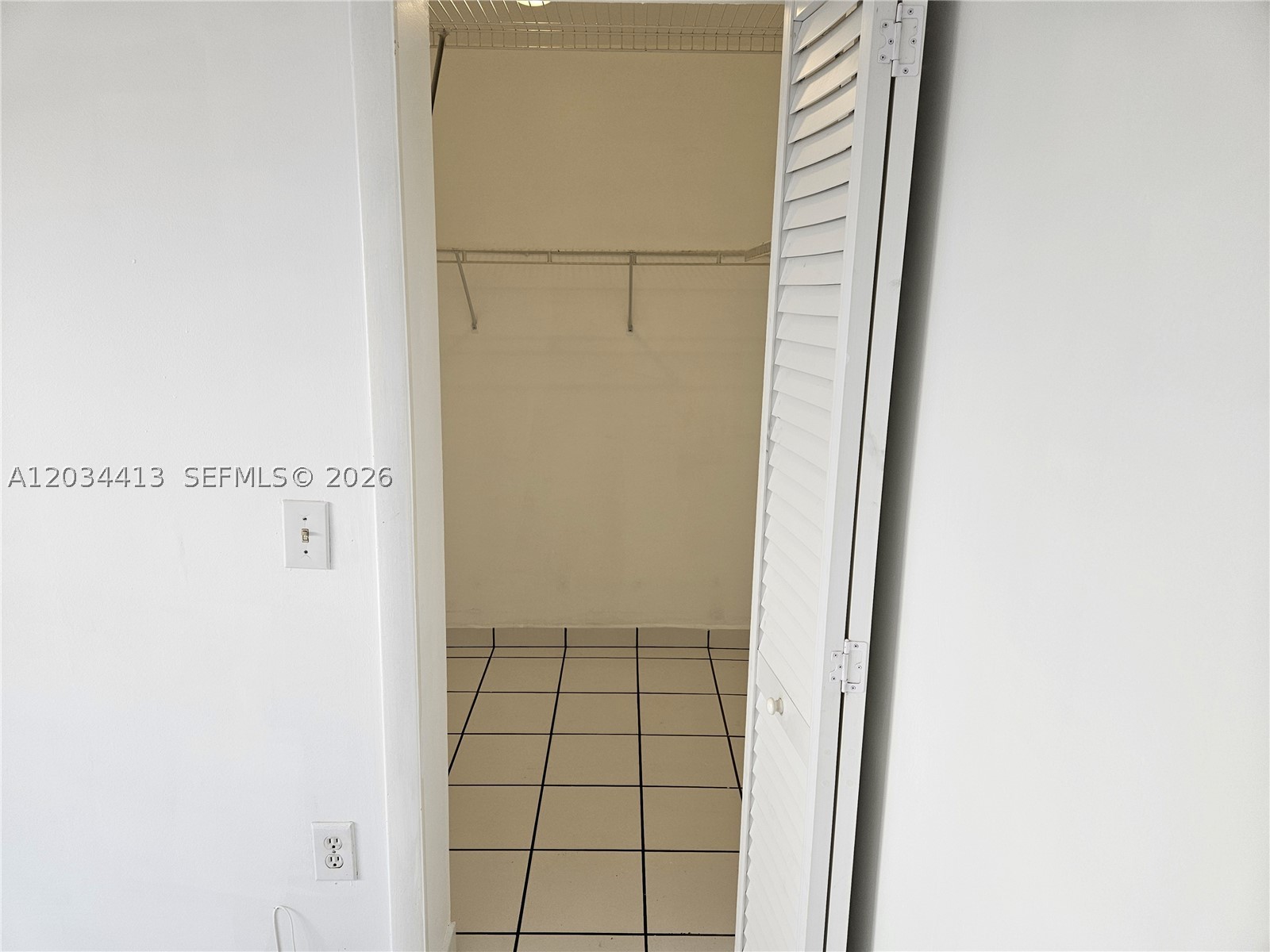 IMAGES AT PEMBROKE POINTE - Residential Lease
