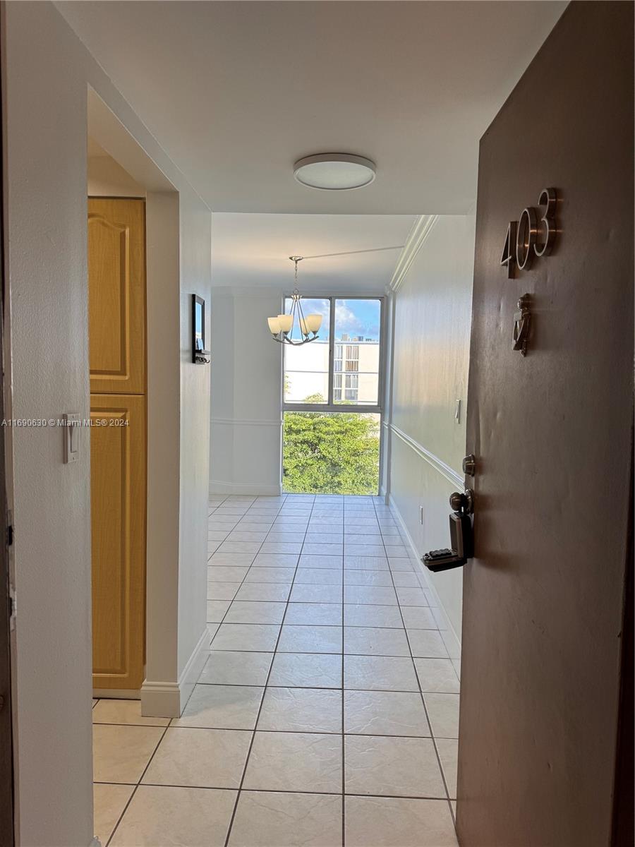 LAS BRISAS@ COUNTRY CLUB - Residential Lease