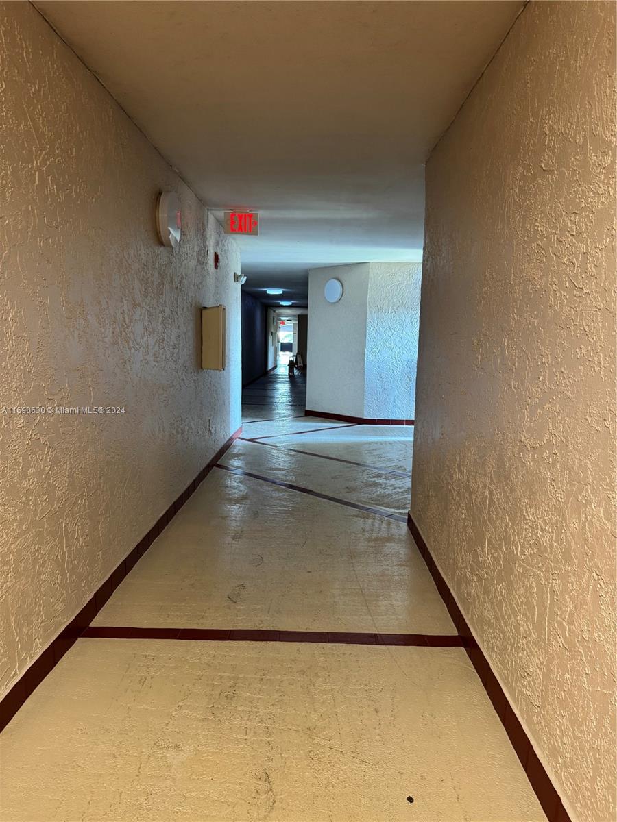 LAS BRISAS@ COUNTRY CLUB - Residential Lease