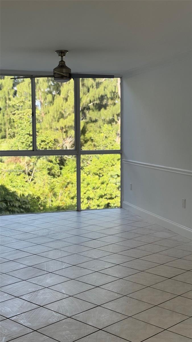 LAS BRISAS@ COUNTRY CLUB - Residential Lease