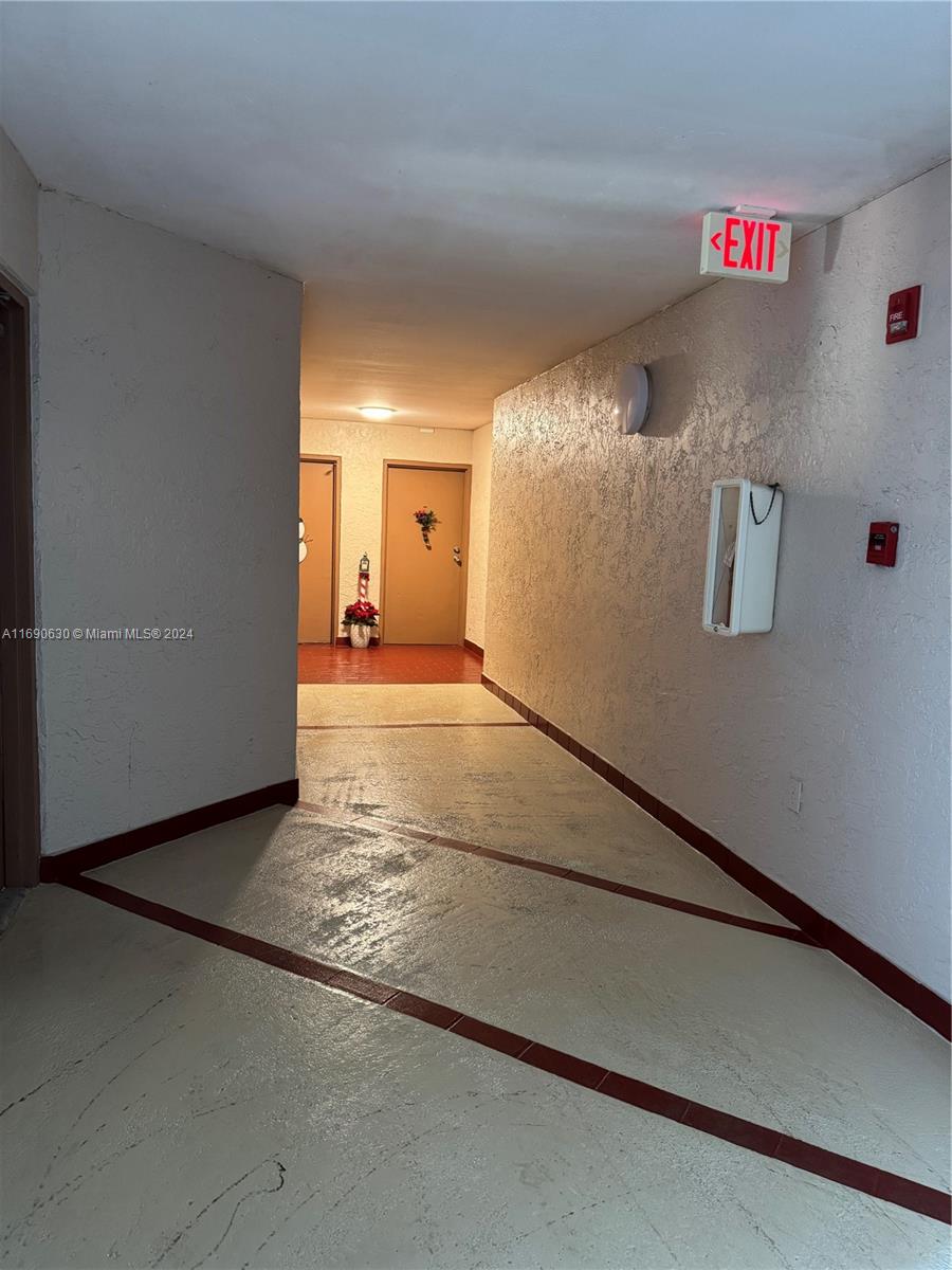 LAS BRISAS@ COUNTRY CLUB - Residential Lease