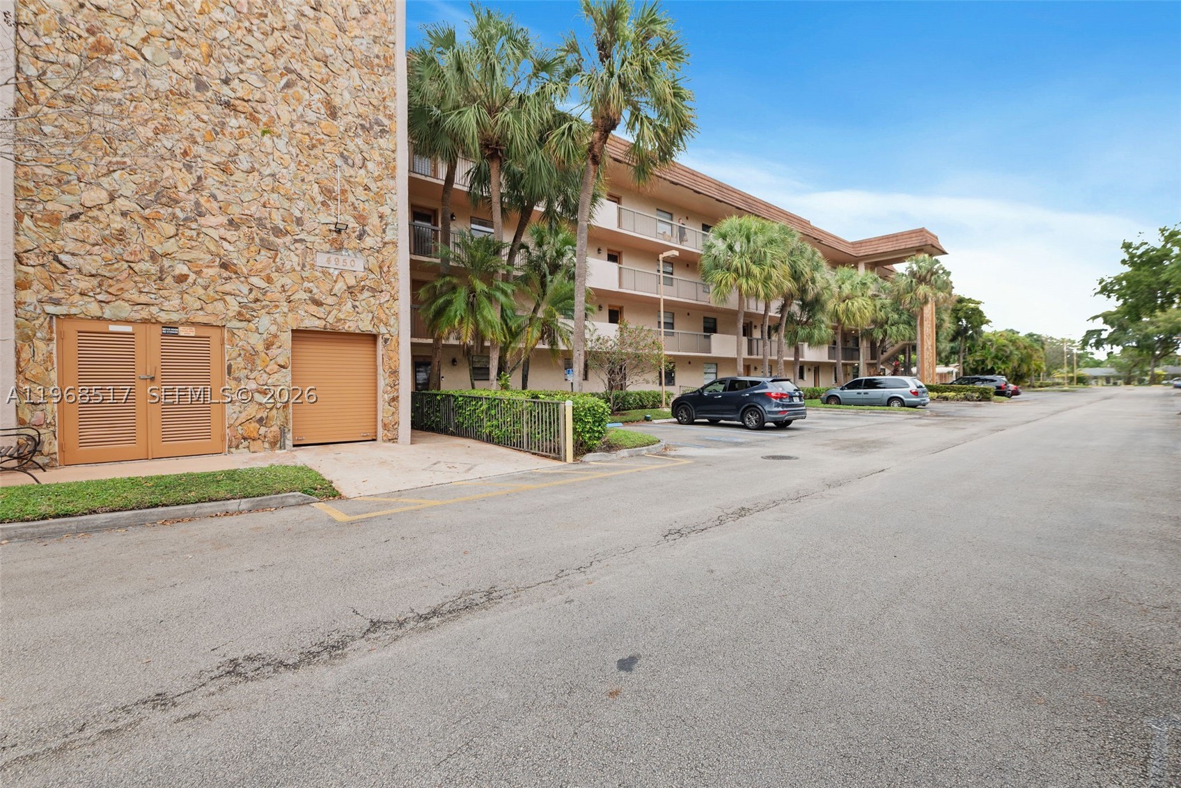 LAKES OF CARRIAGE HILLS - Residential