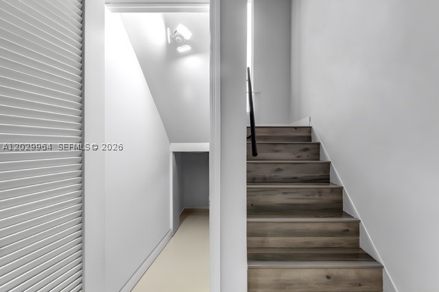 KENDALL WALK - Residential
