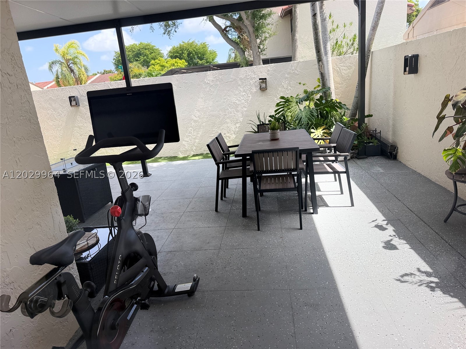 KENDALL WALK - Residential