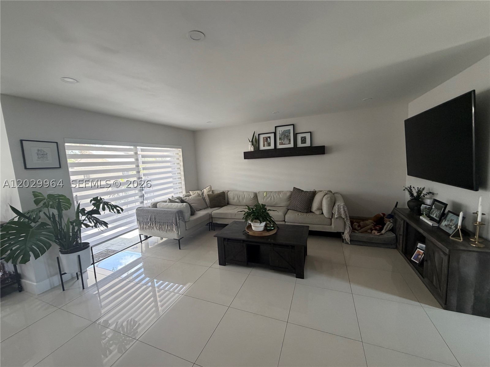 KENDALL WALK - Residential