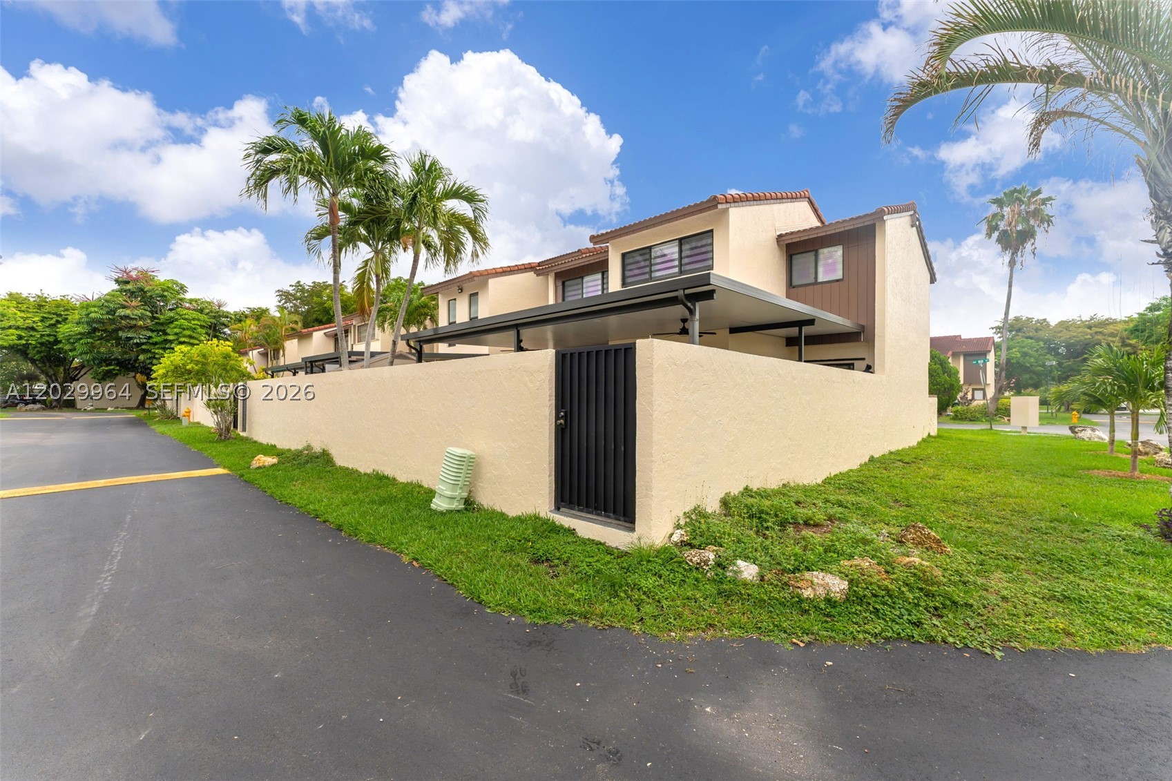 KENDALL WALK - Residential