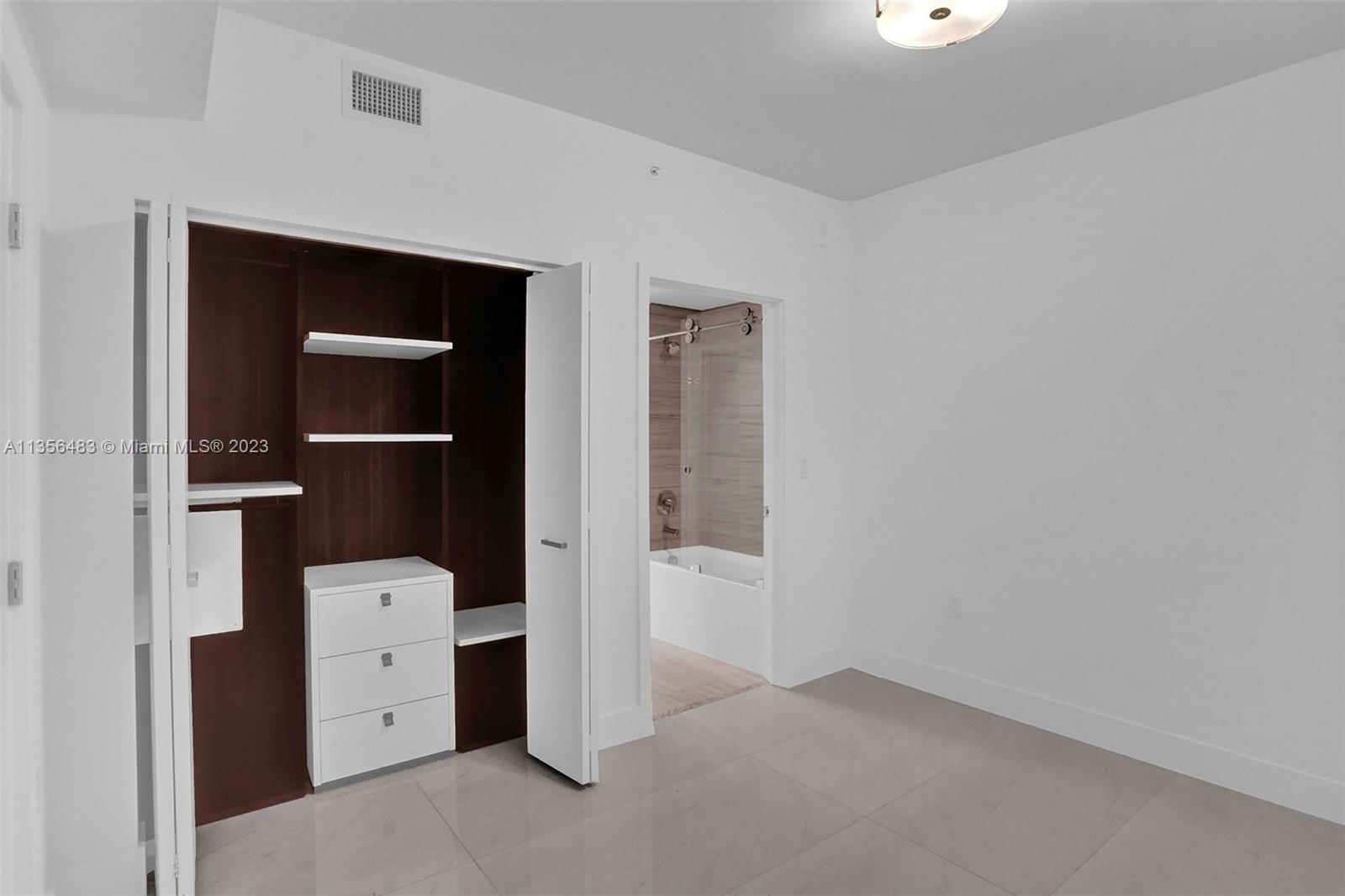 MERRICK MANOR - Residential Lease