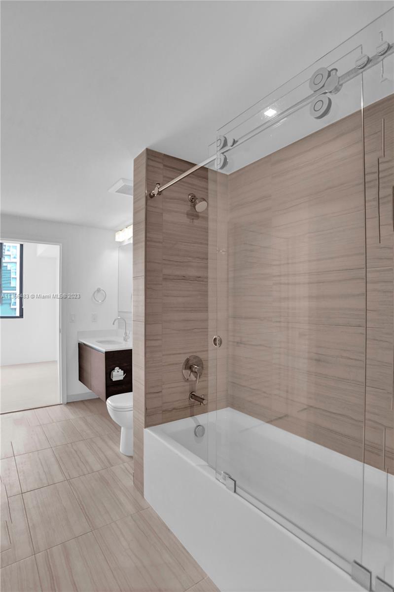 MERRICK MANOR - Residential Lease