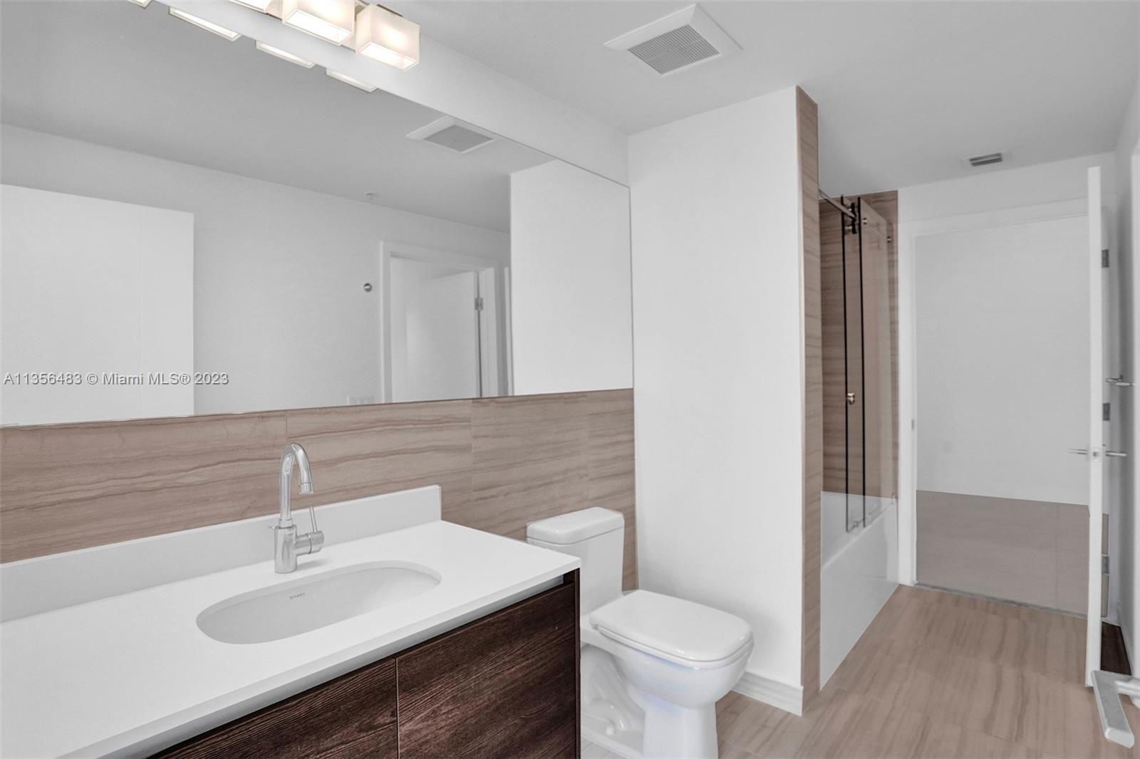 MERRICK MANOR - Residential Lease