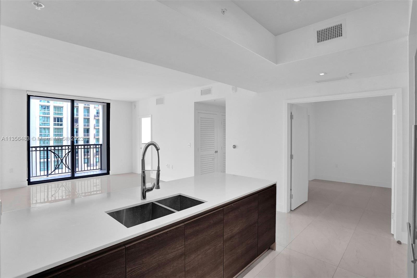 MERRICK MANOR - Residential Lease