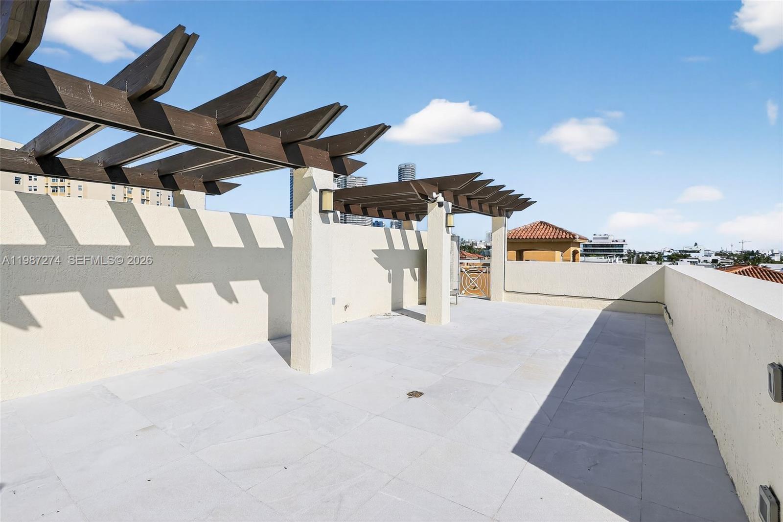 THE COURTS AT SOUTH BEACH - Residential