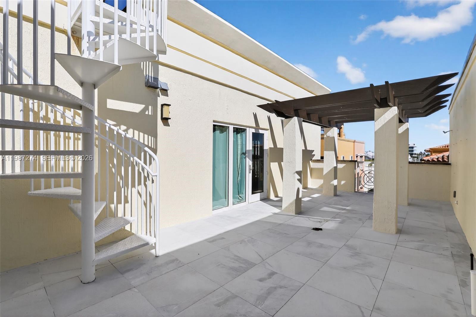 THE COURTS AT SOUTH BEACH - Residential
