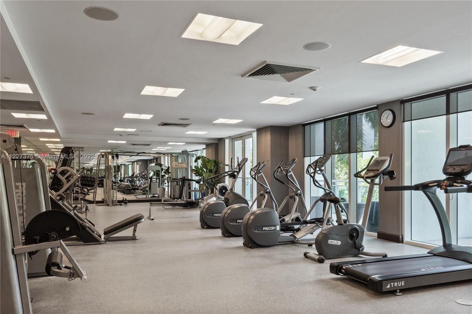 THE PLAZA 901 BRICKELL CO - Residential Lease